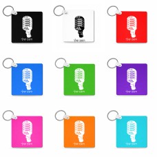 מחזיק מפתחות בצורת ריבוע בעיצוב אישי עם השם שלך בעיצוב מיקרופון גודל המחזיק 5 × 5 ס"מ