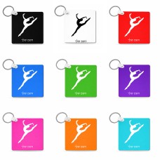 מחזיק מפתחות בצורת ריבוע בעיצוב אישי עם השם שלך בעיצוב בלט גודל המחזיק 5 × 5 ס"מ