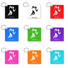 מחזיק מפתחות בצורת ריבוע בעיצוב אישי עם השם שלך בעיצוב רצים אולימפיים גודל המחזיק 5 × 5 ס"מ