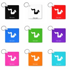 מחזיק מפתחות בצורת ריבוע בעיצוב אישי עם השם שלך בעיצוב אישה מתאמנת גודל המחזיק 5 × 5 ס"מ