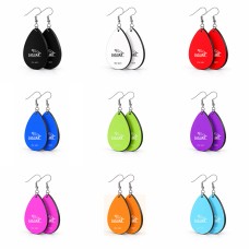 זוג עגילים בצורת טיפה בעיצוב אישי עם השם שלך בעיצוב יגואר גודל העגילים 2.5 × 3.8 ס"מ