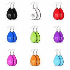 זוג עגילים בצורת טיפה בעיצוב אישי עם השם שלך בעיצוב מחזמר אנג'ל 2 גודל העגילים 2.5 × 3.8 ס"מ