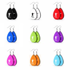 זוג עגילים בצורת טיפה בעיצוב אישי עם השם שלך בעיצוב ביאתלון גודל העגילים 2.5 × 3.8 ס"מ