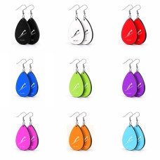 זוג עגילים בצורת טיפה בעיצוב אישי עם השם שלך בעיצוב קפיצת סקי אולימפית גודל העגילים 2.5 × 3.8 ס"מ