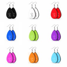 זוג עגילים בצורת טיפה בעיצוב אישי עם השם שלך בעיצוב שחקן כדורעף גודל העגילים 2.5 × 3.8 ס"מ