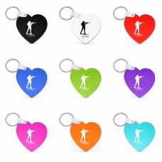 מחזיק מפתחות בצורת לב בעיצוב אישי עם השם שלך בעיצוב ביאתלון גודל המחזיק 5 × 5 ס"מ