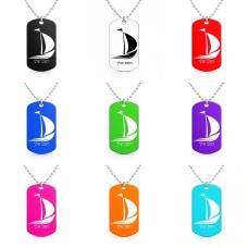 שרשרת דיסקיט מאלומיניום בעיצוב אישי עם השם שלך בעיצוב סירה גודל הדיסקיט 2.9 × 5 ס"מ