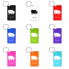 מחזיק מפתחות בצורת מלבן בעיצוב אישי עם השם שלך בעיצוב חזיר גודל המחזיק 6 × 4 ס"מ