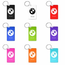 מחזיק מפתחות בצורת מלבן בעיצוב אישי עם השם שלך בעיצוב ב.מ.וו גודל המחזיק 6 × 4 ס"מ