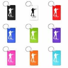 מחזיק מפתחות בצורת מלבן בעיצוב אישי עם השם שלך בעיצוב ביאתלון גודל המחזיק 6 × 4 ס"מ