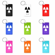 מחזיק מפתחות בצורת מלבן בעיצוב אישי עם השם שלך בעיצוב פצצת אטום גרעינית גודל המחזיק 6 × 4 ס"מ