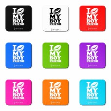 מגנט למקרר בעיצוב אישי עם השם שלך בעיצוב נשקי את חבר שלי גודל המגנט 6.5 × 6.5 ס"מ