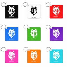 מחזיק מפתחות בצורת ריבוע בעיצוב אישי עם השם שלך בעיצוב זאב גודל המחזיק 5 × 5 ס"מ