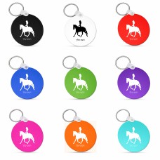 מחזיק מפתחות בצורת עיגול בעיצוב אישי עם השם שלך בעיצוב קאוגירל - אישה גודל המחזיק 5 × 5 ס"מ