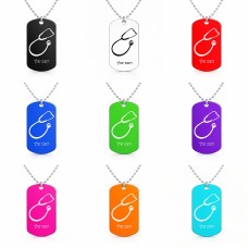 שרשרת דיסקיט מאלומיניום בעיצוב אישי עם השם שלך בעיצוב סטטוסקופ רופא גודל הדיסקיט 2.9 × 5 ס"מ