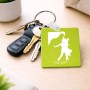 מחזיק מפתחות בצורת ריבוע בעיצוב אישי עם השם שלך בעיצוב אישה רוקדת עם גבר גודל המחזיק 5 × 5 ס"מ