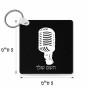 מחזיק מפתחות בצורת ריבוע בעיצוב אישי עם השם שלך בעיצוב מיקרופון גודל המחזיק 5 × 5 ס"מ