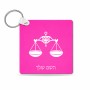 מחזיק מפתחות בצורת ריבוע בעיצוב אישי עם השם שלך בעיצוב מזלות - מאזניים גודל המחזיק 5 × 5 ס"מ