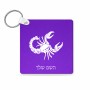 מחזיק מפתחות בצורת ריבוע בעיצוב אישי עם השם שלך בעיצוב מזלות - עקרב גודל המחזיק 5 × 5 ס"מ