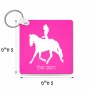 מחזיק מפתחות בצורת ריבוע בעיצוב אישי עם השם שלך בעיצוב קאוגירל - אישה גודל המחזיק 5 × 5 ס"מ