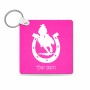 מחזיק מפתחות בצורת ריבוע בעיצוב אישי עם השם שלך בעיצוב פרסה וסוס גודל המחזיק 5 × 5 ס"מ