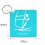 מחזיק מפתחות בצורת ריבוע בעיצוב אישי עם השם שלך בעיצוב שייט אולימפי גודל המחזיק 5 × 5 ס"מ