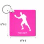 מחזיק מפתחות בצורת ריבוע בעיצוב אישי עם השם שלך בעיצוב שחקן פינג פונג גודל המחזיק 5 × 5 ס"מ