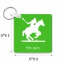 מחזיק מפתחות בצורת ריבוע בעיצוב אישי עם השם שלך בעיצוב שחקן פולו - סוס גודל המחזיק 5 × 5 ס"מ