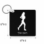מחזיק מפתחות בצורת ריבוע בעיצוב אישי עם השם שלך בעיצוב רץ רץ אישה גודל המחזיק 5 × 5 ס"מ
