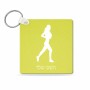מחזיק מפתחות בצורת ריבוע בעיצוב אישי עם השם שלך בעיצוב רץ רץ אישה גודל המחזיק 5 × 5 ס"מ
