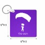 מחזיק מפתחות בצורת ריבוע בעיצוב אישי עם השם שלך בעיצוב צניחה חופשית גודל המחזיק 5 × 5 ס"מ
