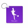 מחזיק מפתחות בצורת ריבוע בעיצוב אישי עם השם שלך בעיצוב שחקנית כדורגל - אישה גודל המחזיק 5 × 5 ס"מ