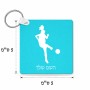 מחזיק מפתחות בצורת ריבוע בעיצוב אישי עם השם שלך בעיצוב שחקנית כדורגל - אישה גודל המחזיק 5 × 5 ס"מ