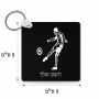 מחזיק מפתחות בצורת ריבוע בעיצוב אישי עם השם שלך בעיצוב שחקן כדורגל גודל המחזיק 5 × 5 ס"מ