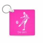 מחזיק מפתחות בצורת ריבוע בעיצוב אישי עם השם שלך בעיצוב שחקן כדורגל גודל המחזיק 5 × 5 ס"מ