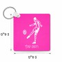 מחזיק מפתחות בצורת ריבוע בעיצוב אישי עם השם שלך בעיצוב שחקן כדורגל גודל המחזיק 5 × 5 ס"מ