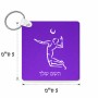 מחזיק מפתחות בצורת ריבוע בעיצוב אישי עם השם שלך בעיצוב שחקן כדורעף גודל המחזיק 5 × 5 ס"מ