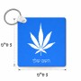 מחזיק מפתחות בצורת ריבוע בעיצוב אישי עם השם שלך בעיצוב עלה מריחואנה - גראס גודל המחזיק 5 × 5 ס"מ