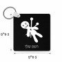 מחזיק מפתחות בצורת ריבוע בעיצוב אישי עם השם שלך בעיצוב וודו גודל המחזיק 5 × 5 ס"מ