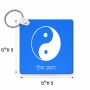 מחזיק מפתחות בצורת ריבוע בעיצוב אישי עם השם שלך בעיצוב סמל יינג יאנג גודל המחזיק 5 × 5 ס"מ
