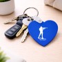 מחזיק מפתחות בצורת לב בעיצוב אישי עם השם שלך בעיצוב ביאתלון גודל המחזיק 5 × 5 ס"מ