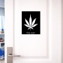שלט אלומיניום גדול לחדר בעיצוב אישי עם השם שלך בעיצוב עלה מריחואנה - גראס גודל השלט 20 × 25 ס"מ.
