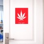 שלט אלומיניום גדול לחדר בעיצוב אישי עם השם שלך בעיצוב עלה מריחואנה - גראס גודל השלט 20 × 25 ס"מ.