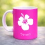ספל תה \ קפה בעיצוב אישי עם השם שלך בעיצוב פרח היביסקוס גודל הספל 325 מ"ל