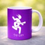 ספל תה \ קפה בעיצוב אישי עם השם שלך בעיצוב נגן גיטרה גודל הספל 325 מ"ל