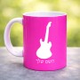 ספל תה \ קפה בעיצוב אישי עם השם שלך בעיצוב גיטרה גודל הספל 325 מ"ל
