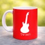ספל תה \ קפה בעיצוב אישי עם השם שלך בעיצוב גיטרה גודל הספל 325 מ"ל