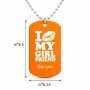 שרשרת דיסקיט מאלומיניום בעיצוב אישי עם השם שלך בעיצוב לנשק את החברה שלי גודל הדיסקיט 2.9 × 5 ס"מ