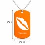 שרשרת דיסקיט מאלומיניום בעיצוב אישי עם השם שלך בעיצוב שפתיים - נשיקה גודל הדיסקיט 2.9 × 5 ס"מ