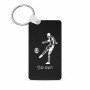 מחזיק מפתחות בצורת מלבן בעיצוב אישי עם השם שלך בעיצוב שחקן כדורגל גודל המחזיק 6 × 4 ס"מ